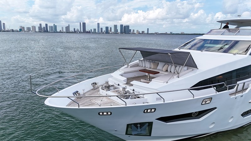 95' Azimut _ Drone-25