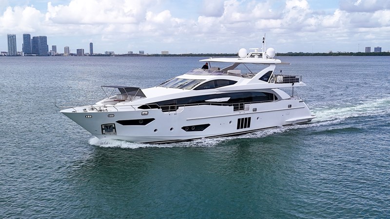 95' Azimut _ Drone-28