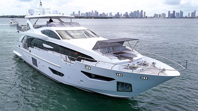 95' Azimut _ Drone-6
