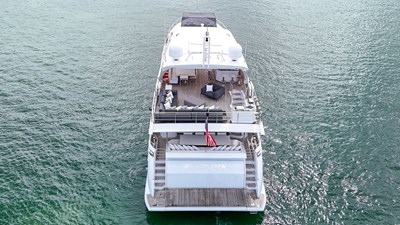 95' Azimut _ Drone-23