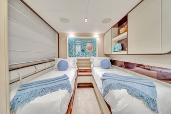 95' Azimut-40
