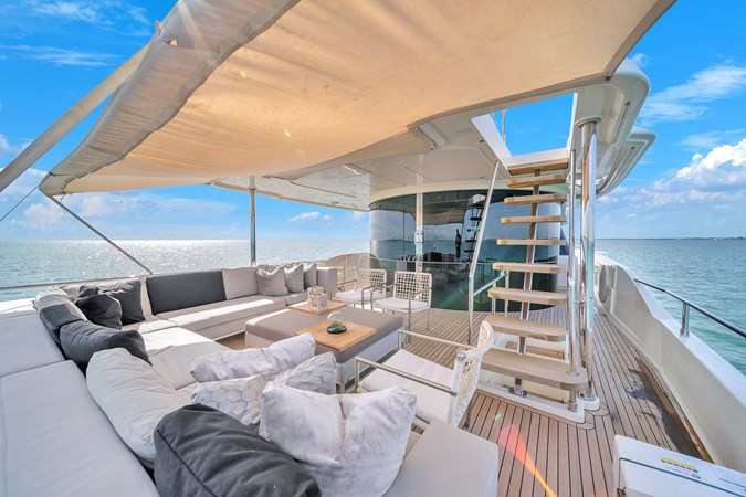 92' Ferretti Custom Yacht _D'Vinci_-39