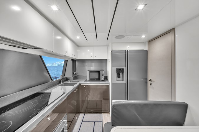 92' Ferretti Custom Yacht _D'Vinci_-60