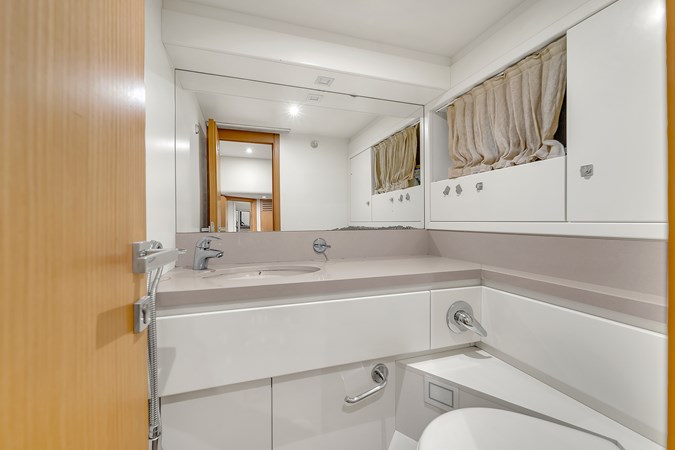 92' Ferretti Custom Yacht _D'Vinci_-68