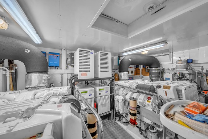 92' Ferretti Custom Yacht _D'Vinci_-70