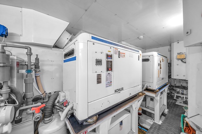 92' Ferretti Custom Yacht _D'Vinci_-75