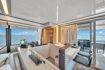 92' Ferretti Custom Yacht _D'Vinci_-16