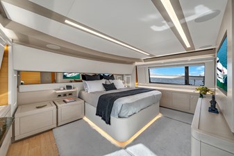 92' Ferretti Custom Yacht _D'Vinci_-17