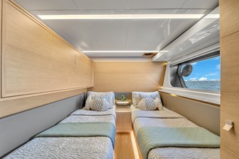 92' Ferretti Custom Yacht _D'Vinci_-30