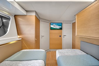 92' Ferretti Custom Yacht _D'Vinci_-31