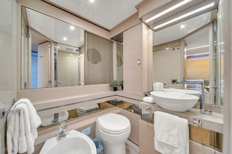 92' Ferretti Custom Yacht _D'Vinci_-32