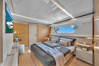 92' Ferretti Custom Yacht _D'Vinci_-33