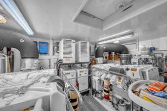 92' Ferretti Custom Yacht _D'Vinci_-70