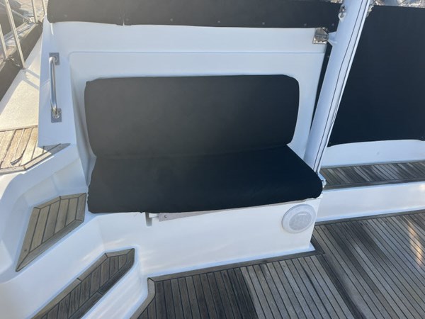 Aft seating