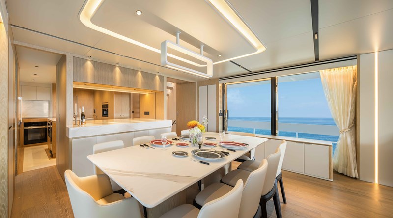 Horizon FD110 Hull 7 formal dining for 10.