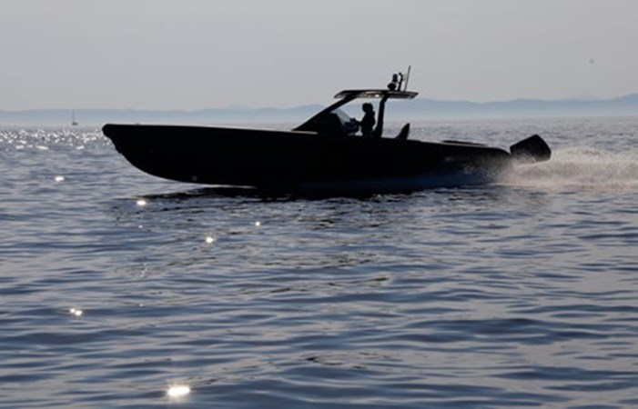 TECHNOHULL 38 GRAND SPORT YACHT FOR SALE (12)