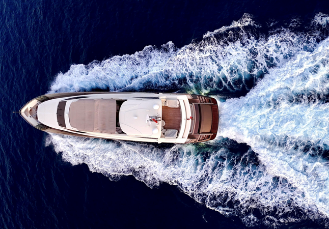 Riva 115 athena exterior