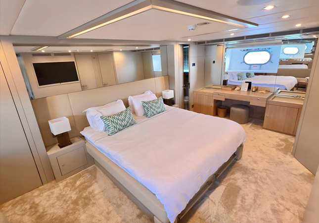Owners suite riva 115
