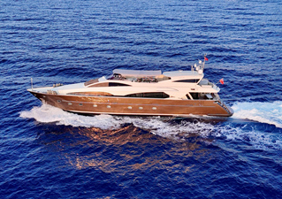 Riva 115 athena exterior