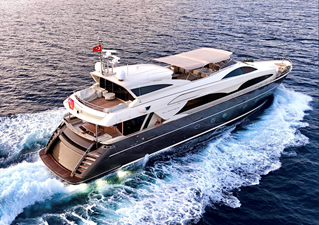 Riva 115 athena exterior