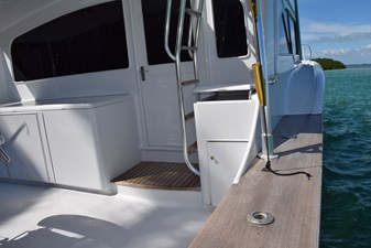 Cockpit and side deck