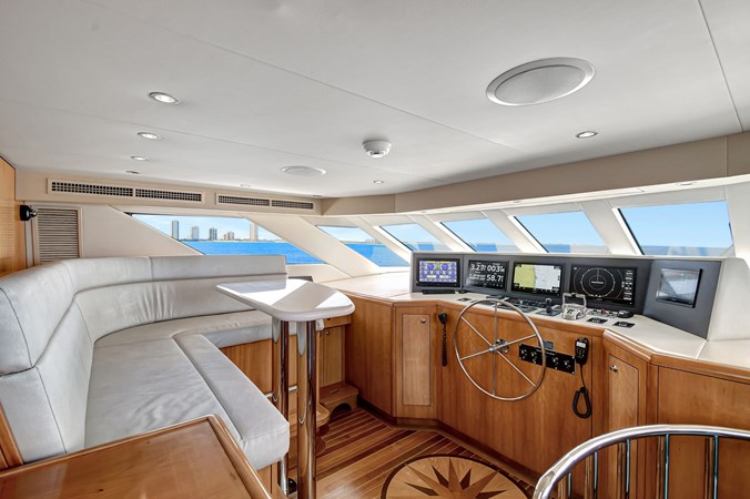 018 Main Deck Pilothouse 01