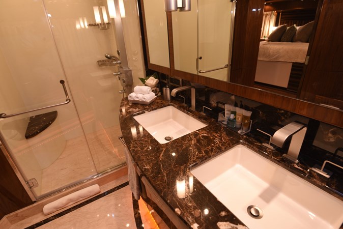 2013 Hargrave 125 Raised Pilothouse