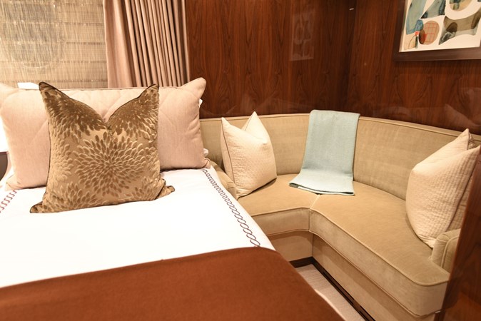 2013 Hargrave 125 Raised Pilothouse