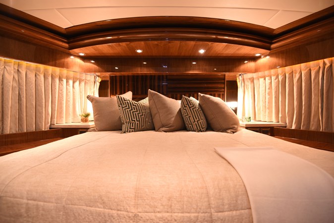 2013 Hargrave 125 Raised Pilothouse