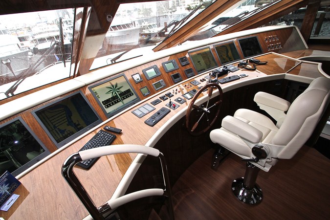 2013 Hargrave 125 Raised Pilothouse