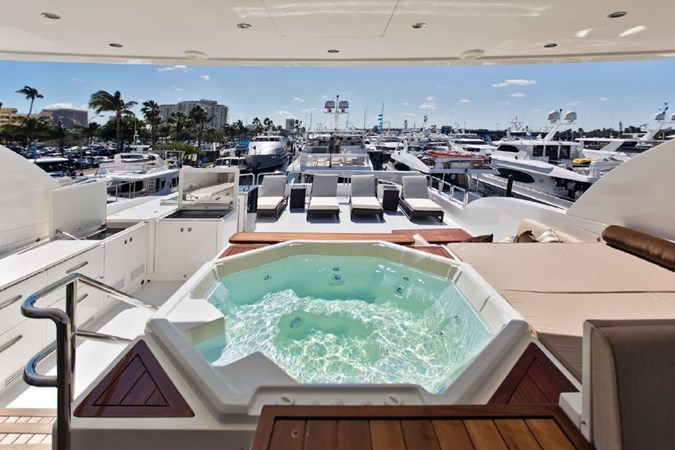 2013 Hargrave 125 Raised Pilothouse