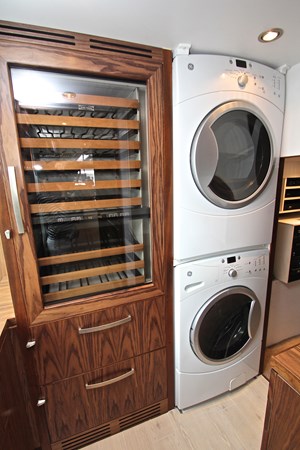 2013 Hargrave 125 Raised Pilothouse