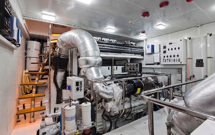 2013 Hargrave 125 Raised Pilothouse