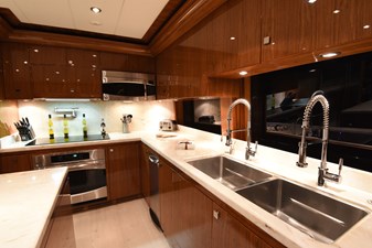 2013 Hargrave 125 Raised Pilothouse