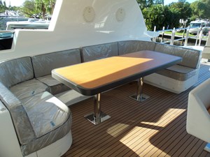 Starboard side settee