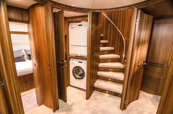 Companionway foyer
