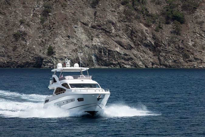 2014 SUNSEEKER 75 YACHT