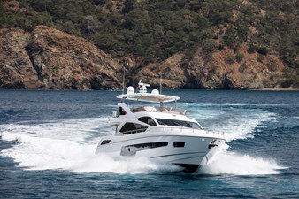 2014 SUNSEEKER 75 YACHT