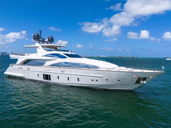 105' Azimut _ Drone-18