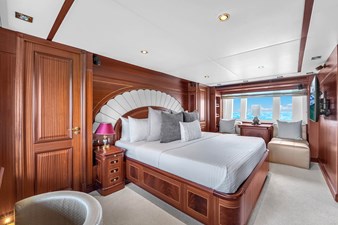105' Azimut-54