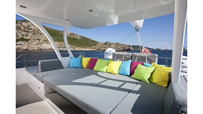 MAVERICK - Sunreef 70 - flybridge lounge