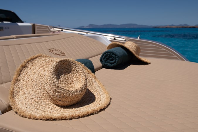 HUTTER YACHTS MONEYPENNY CATAMARAN FOR SALE