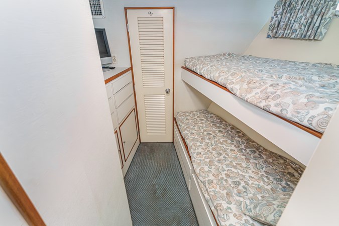 Crew Bunk Bed Stateroom