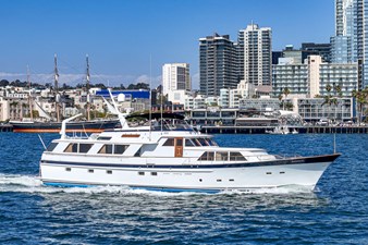 Burger 86' Starboard View