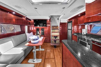 Sea Ray Sundancer 500 _ Interior-8