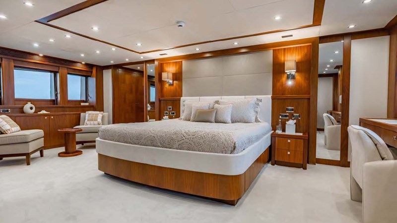 2009 Sunseeker 37 Metre Yacht