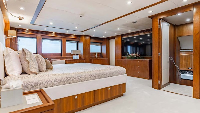 2009 Sunseeker 37 Metre Yacht