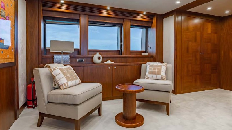 2009 Sunseeker 37 Metre Yacht