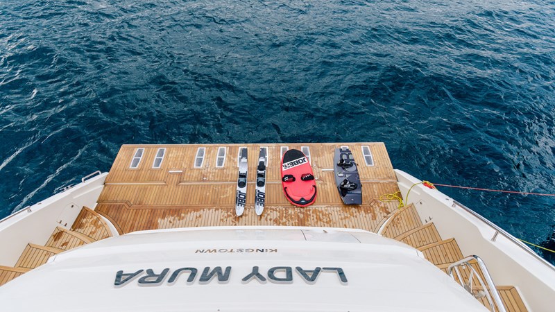 8Yacht_ladymura_Superyacht_IYC_watertoys