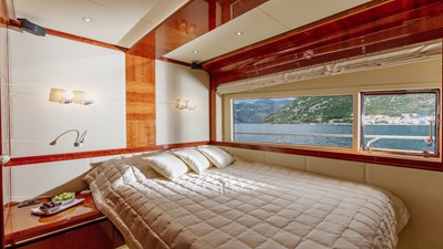 20Yacht_ladymura_Superyacht_IYC_doublecabin1